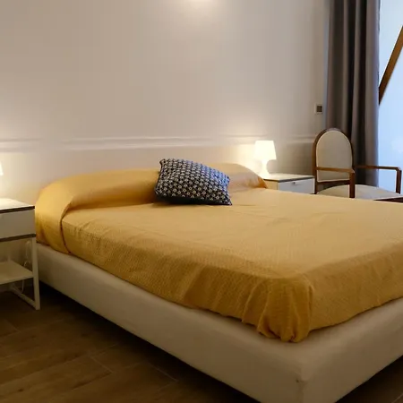 Sunshine アパート タオルミーナ